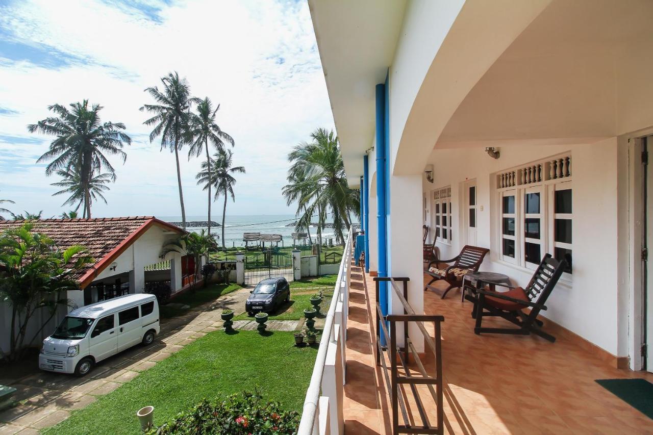 Oyo 490 Shangrela Beach Resort Ambalangoda  Exterior photo