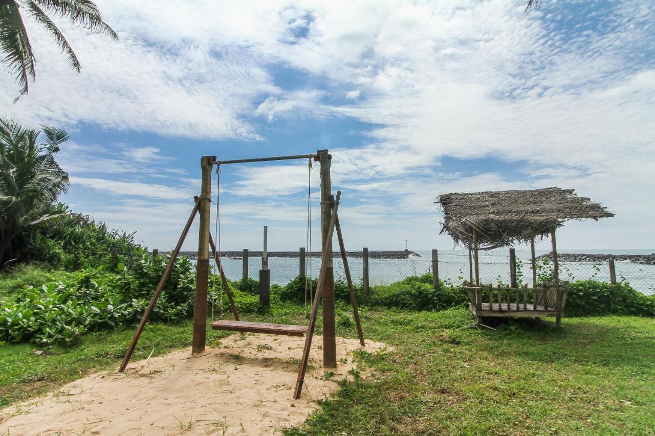 Oyo 490 Shangrela Beach Resort Ambalangoda  Exterior photo